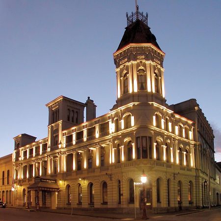 Craig'S Royal Hotel Ballarat Zewnętrze zdjęcie The Old Bank Hotel at night