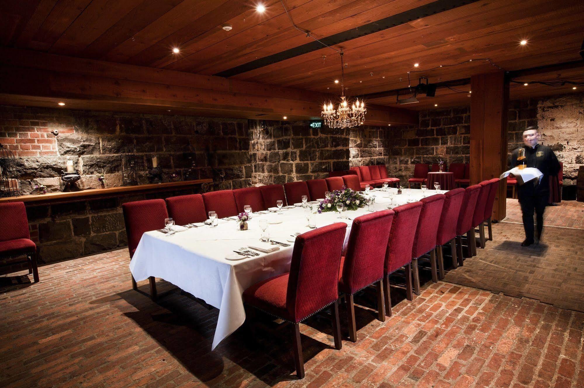 Craig'S Royal Hotel Ballarat Zewnętrze zdjęcie The restaurant's wine cellar