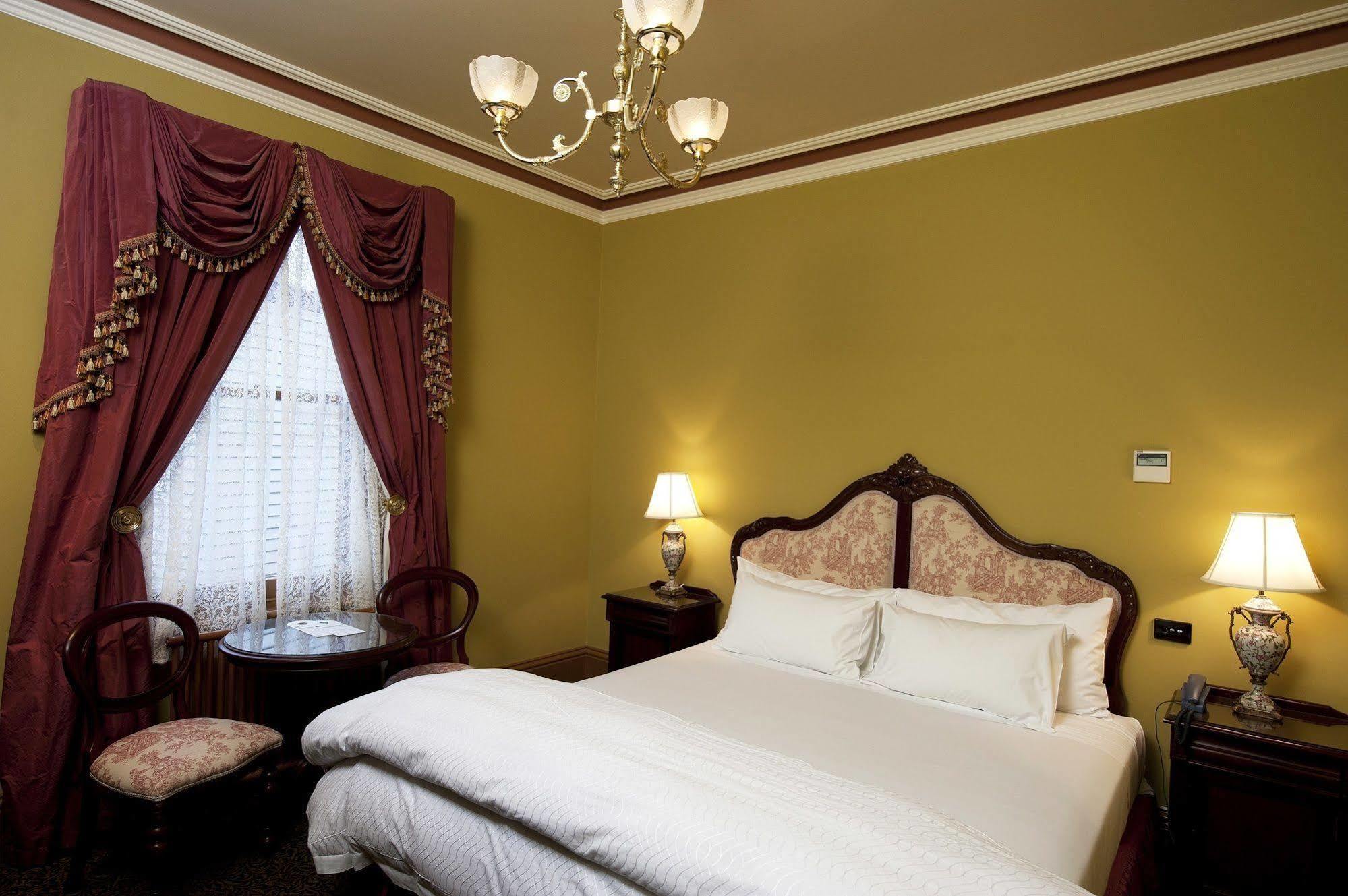 Craig'S Royal Hotel Ballarat Zewnętrze zdjęcie A room at the hotel