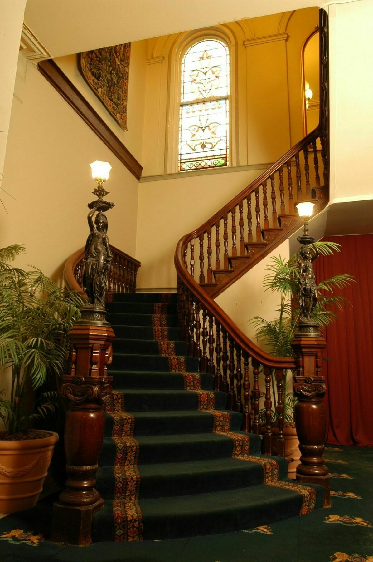Craig'S Royal Hotel Ballarat Zewnętrze zdjęcie The staircase